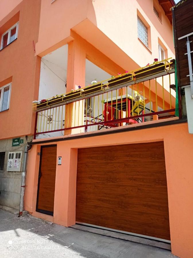 Lovely, Neat And Quite Apartment Dalia, Private Parking サラエヴォ エクステリア 写真