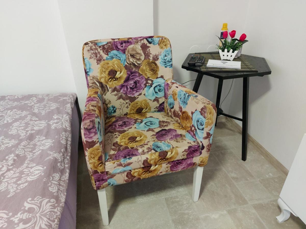 Lovely, Neat And Quite Apartment Dalia, Private Parking サラエヴォ エクステリア 写真